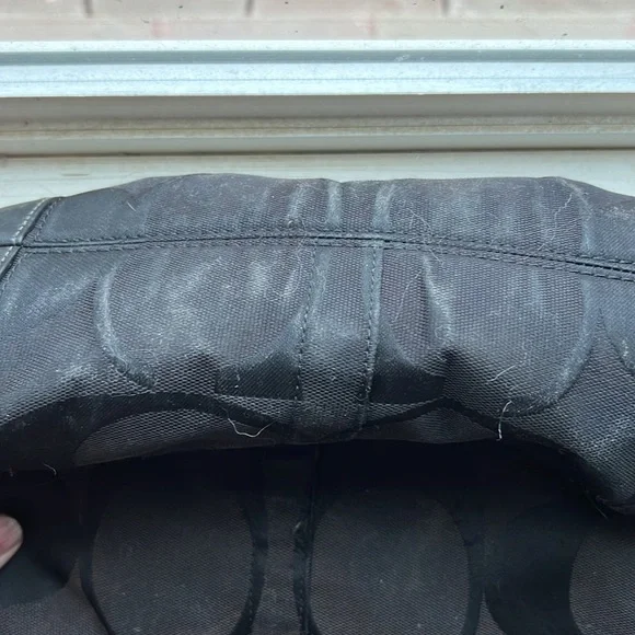 Coach vintage black well used shoulder bag - Picture 5 of 9